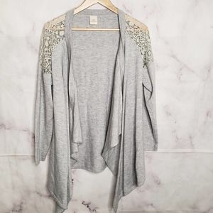 HUMMINGBIRD gray lace crochet waterfall open cardigan S